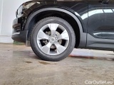  Volvo  XC 40 VOLVO XC40 / 2017 / 5P / SUV T3 AUTOMATICO MOMENTUM PRO #173