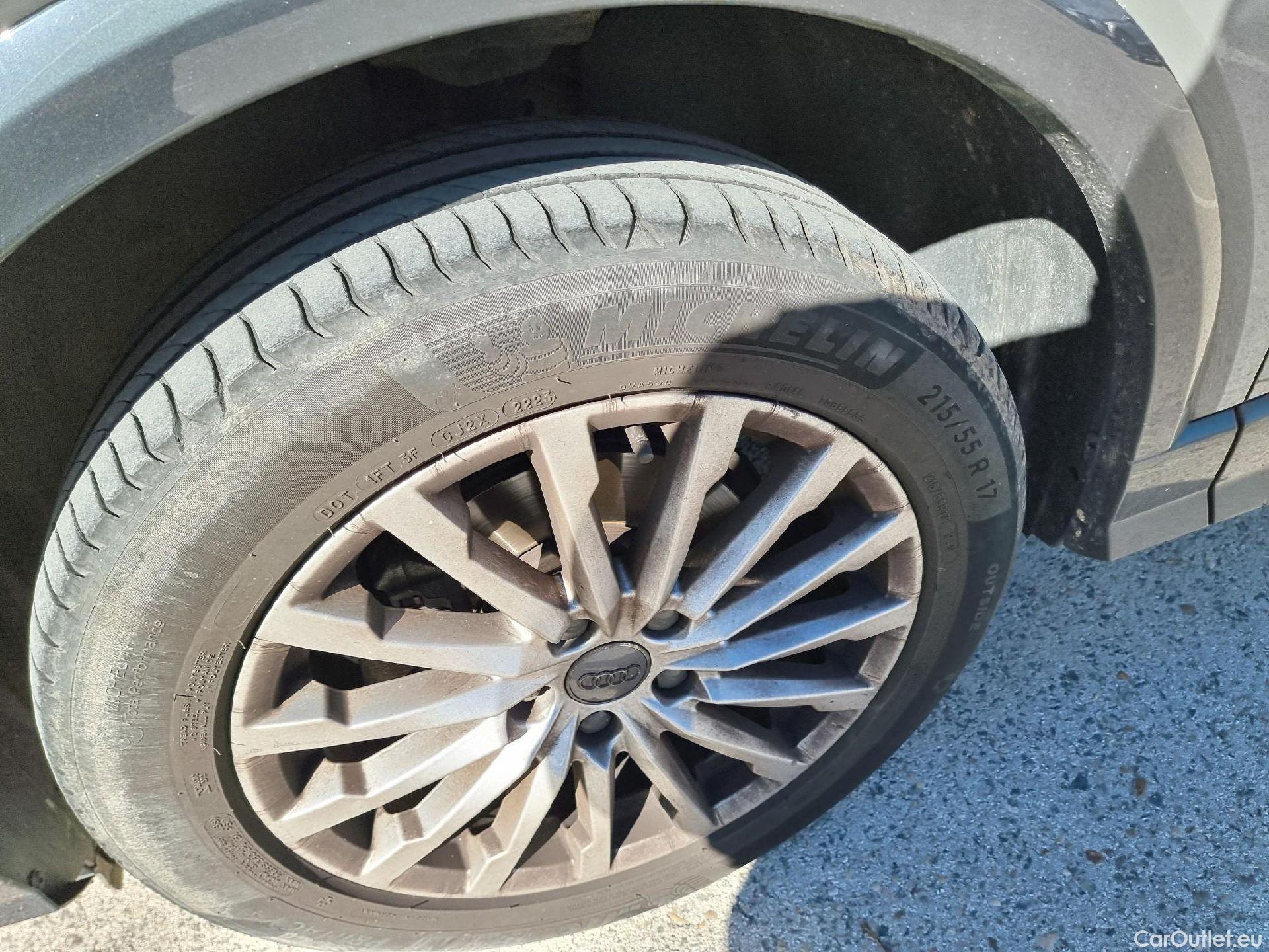  Audi  Q2 AUDI  / 2016 / 5P / todoterreno Design 30 TFSI 85kW (116CV) #23