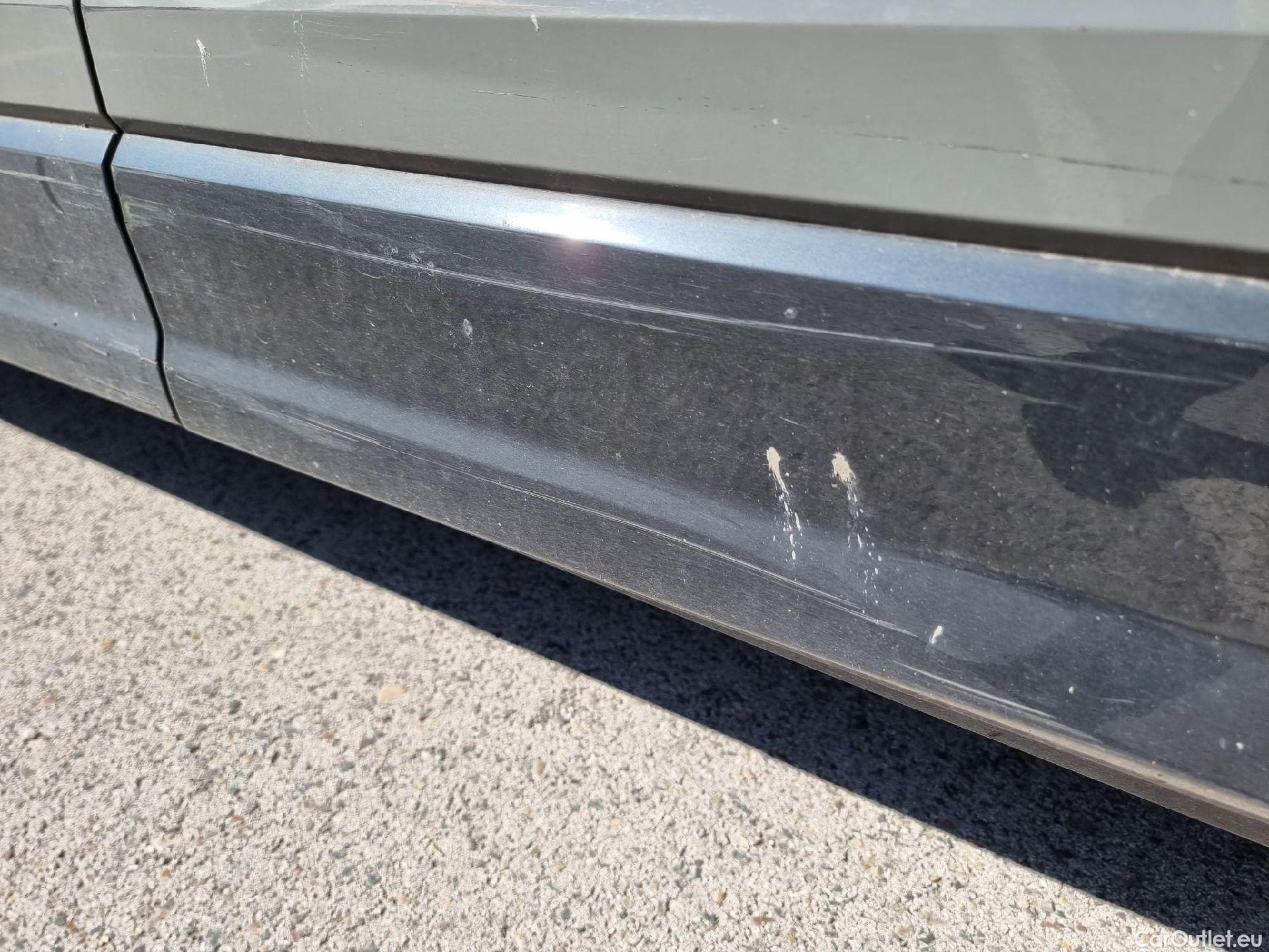  Audi  Q2 AUDI  / 2016 / 5P / todoterreno Design 30 TFSI 85kW (116CV) #30