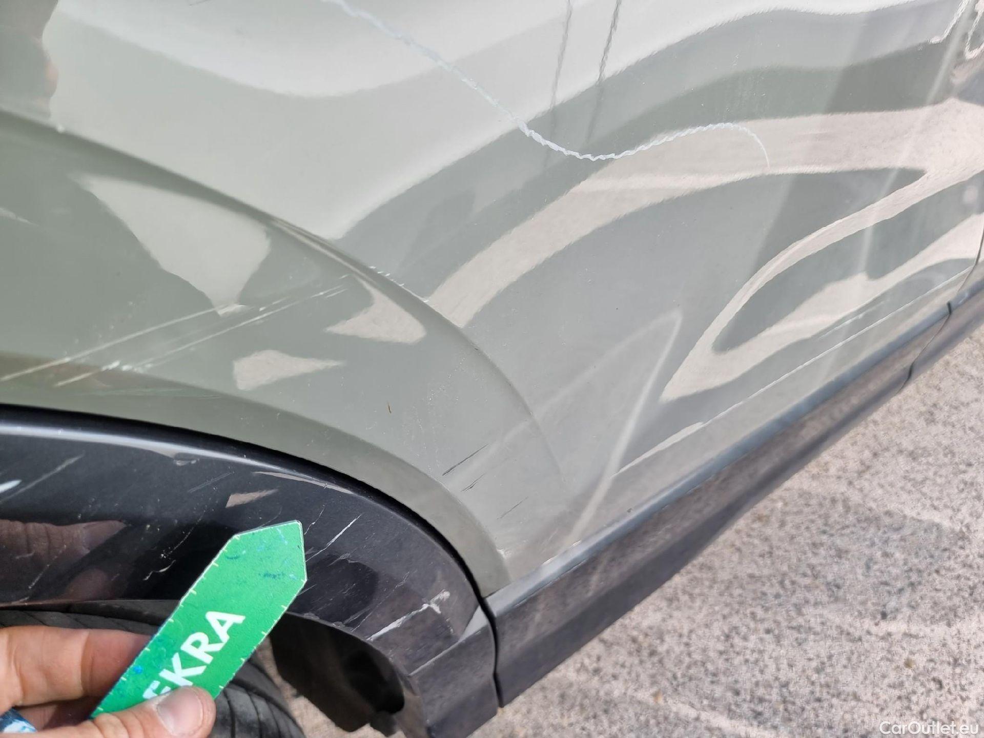  Audi  Q2 AUDI  / 2016 / 5P / todoterreno Design 30 TFSI 85kW (116CV) #43