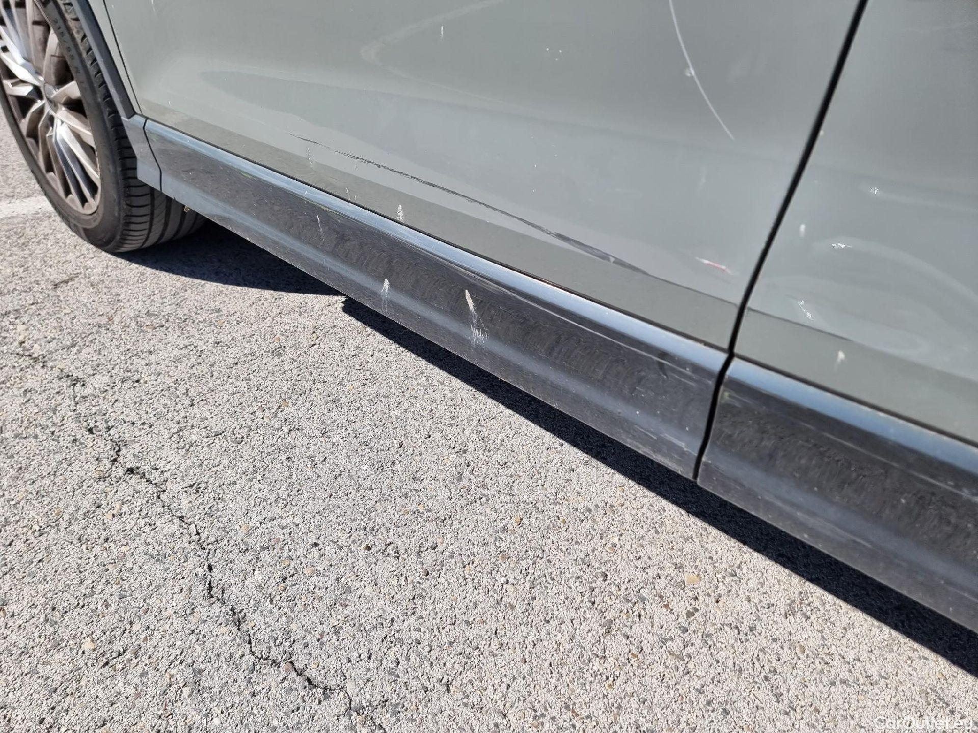  Audi  Q2 AUDI  / 2016 / 5P / todoterreno Design 30 TFSI 85kW (116CV) #29