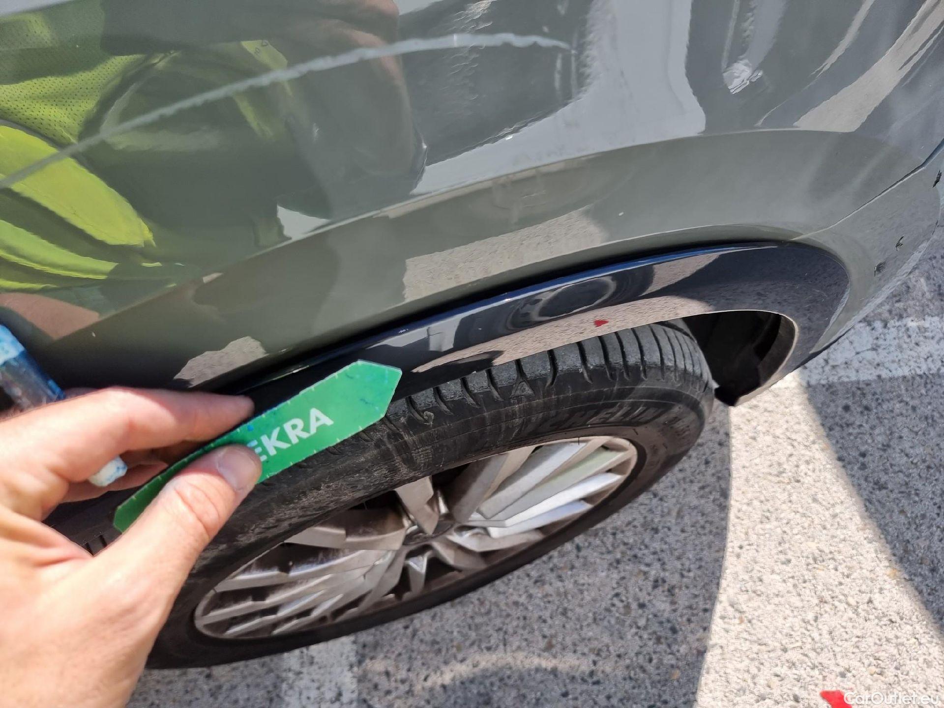  Audi  Q2 AUDI  / 2016 / 5P / todoterreno Design 30 TFSI 85kW (116CV) #52