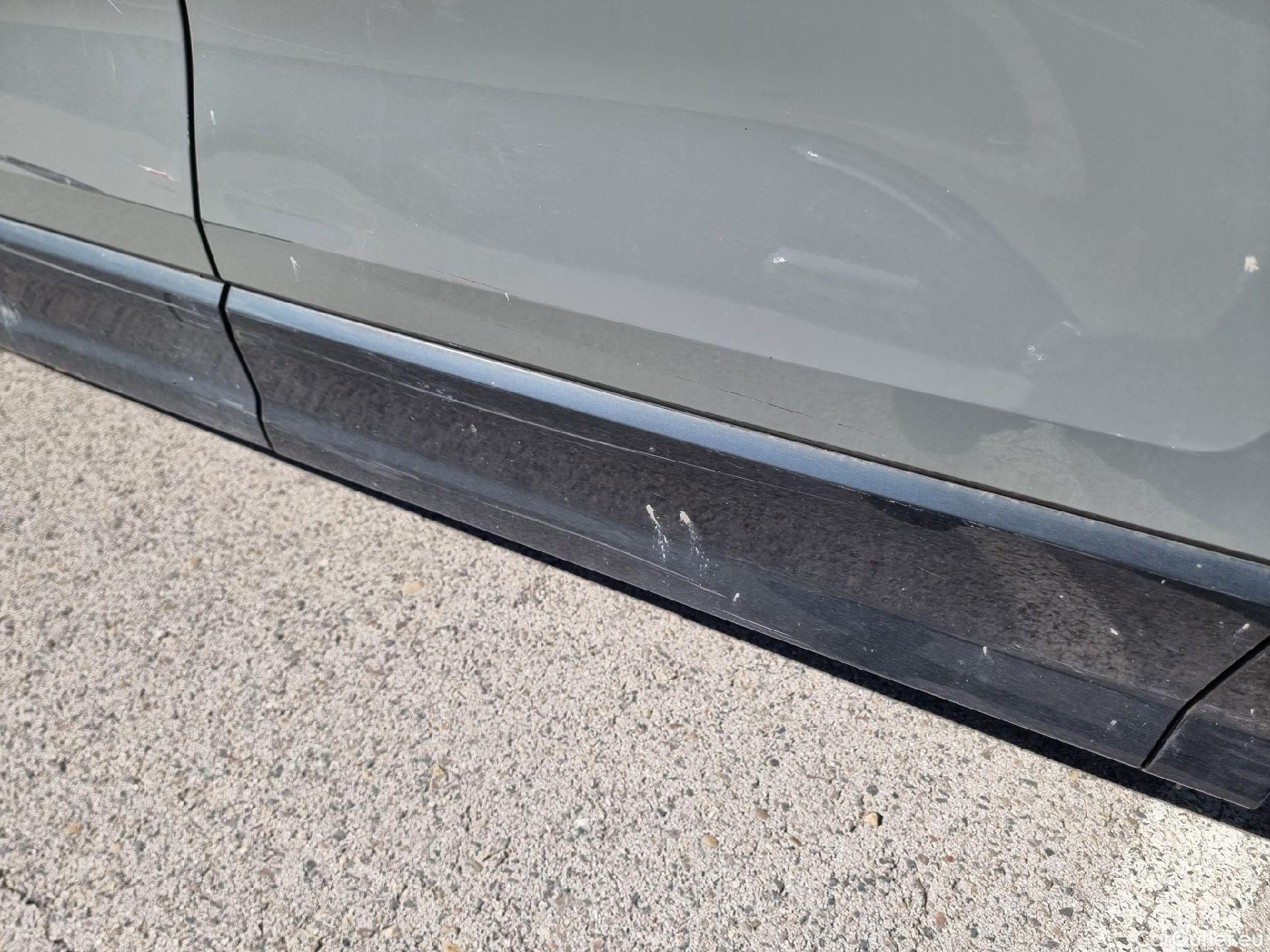  Audi  Q2 AUDI  / 2016 / 5P / todoterreno Design 30 TFSI 85kW (116CV) #31