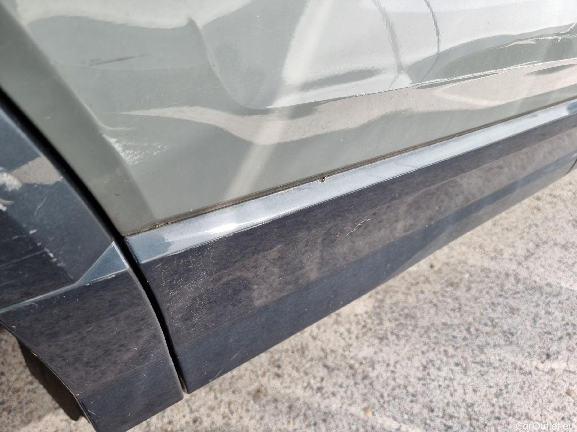  Audi  Q2 AUDI  / 2016 / 5P / todoterreno Design 30 TFSI 85kW (116CV) #45