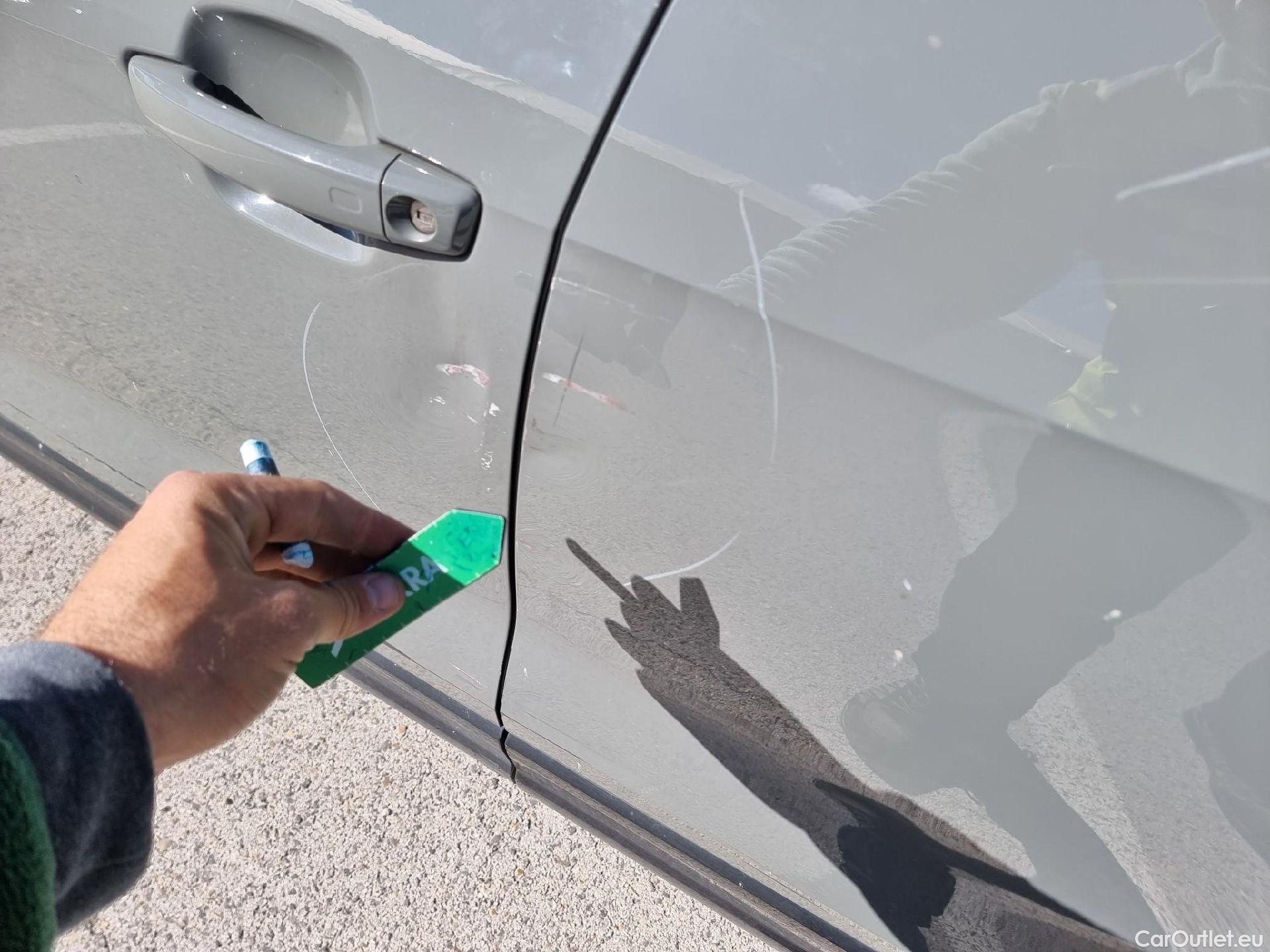  Audi  Q2 AUDI  / 2016 / 5P / todoterreno Design 30 TFSI 85kW (116CV) #26