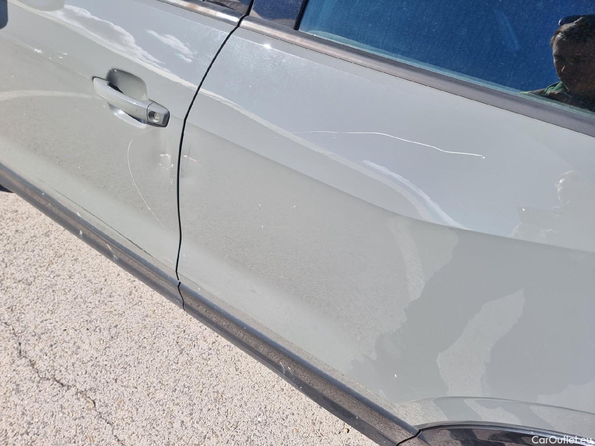  Audi  Q2 AUDI  / 2016 / 5P / todoterreno Design 30 TFSI 85kW (116CV) #27