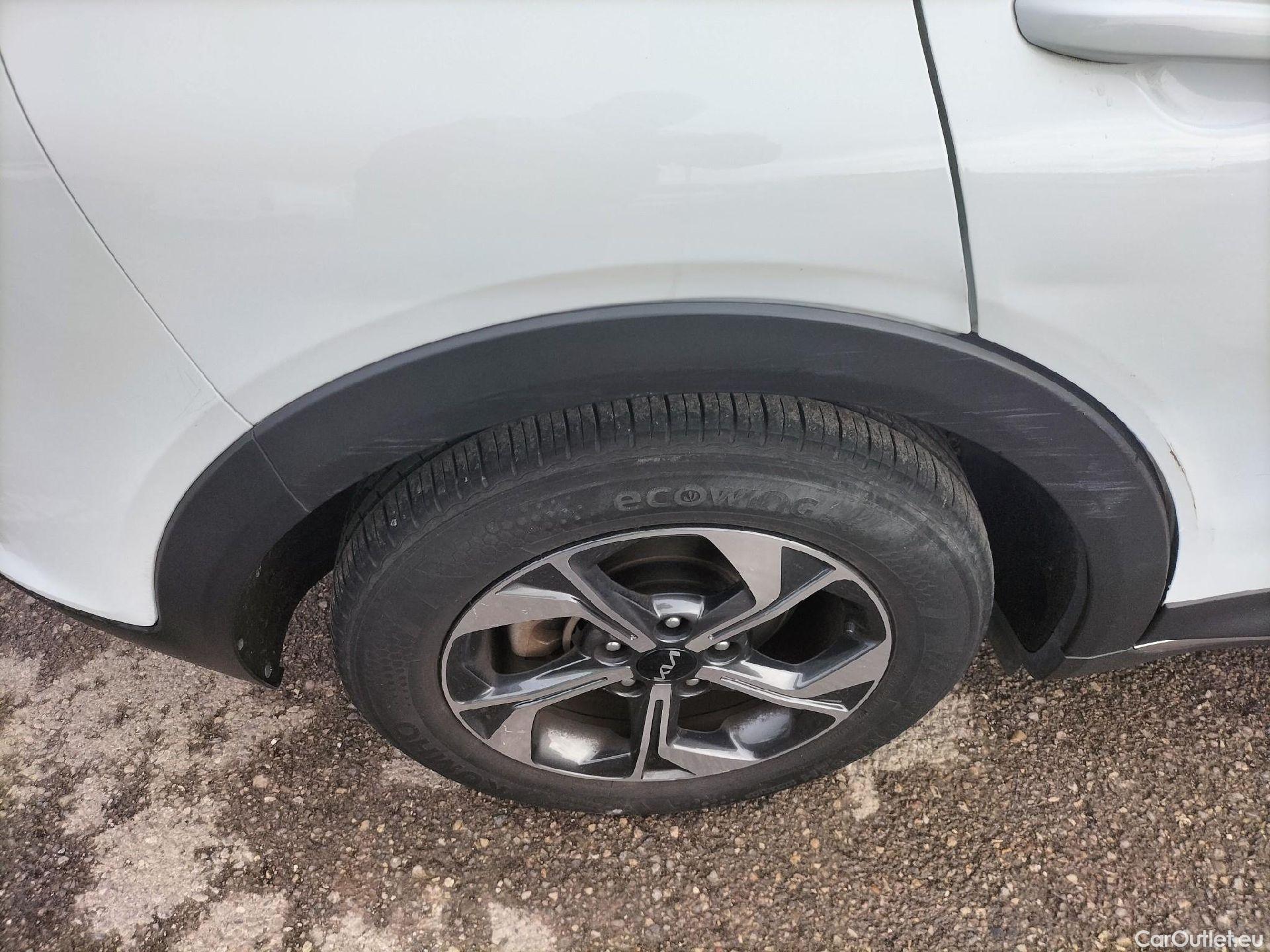  KIA  XCeed KIA  / 2022 / 5P / todoterreno 1.0 T-GDi Drive 88kW (120CV) #33