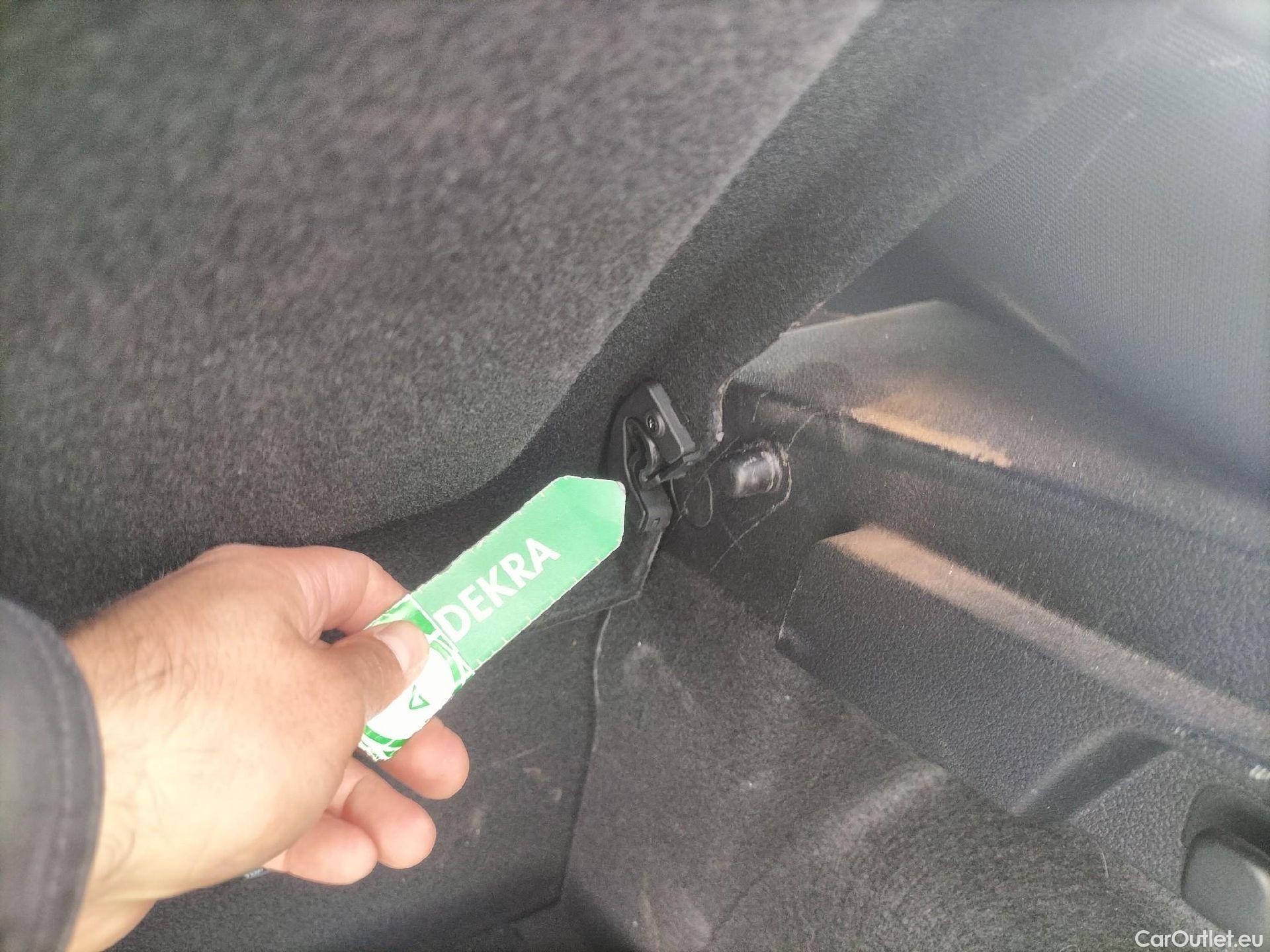  KIA  XCeed KIA  / 2022 / 5P / todoterreno 1.0 T-GDi Drive 88kW (120CV) #22