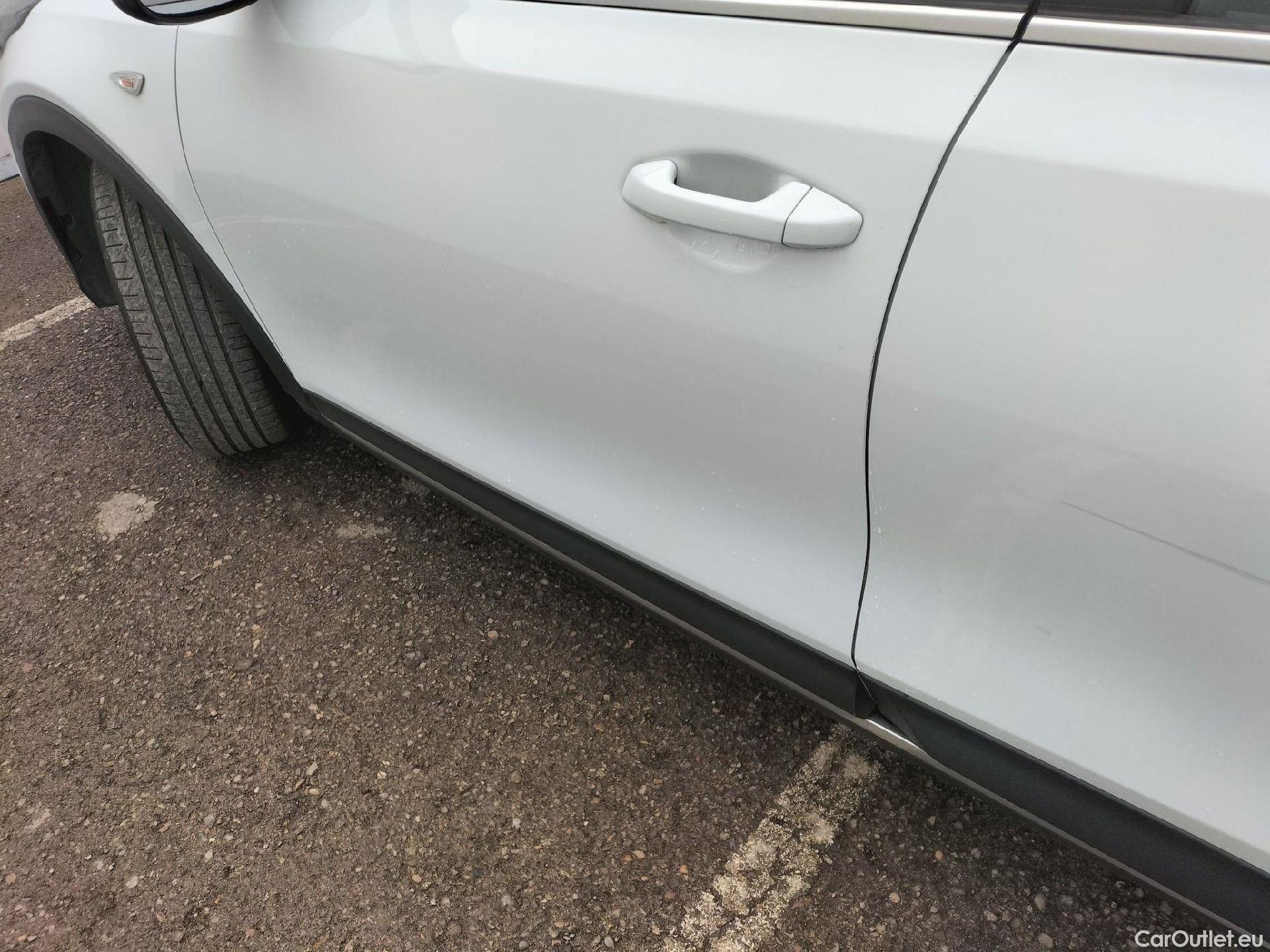  KIA  XCeed KIA  / 2022 / 5P / todoterreno 1.0 T-GDi Drive 88kW (120CV) #11