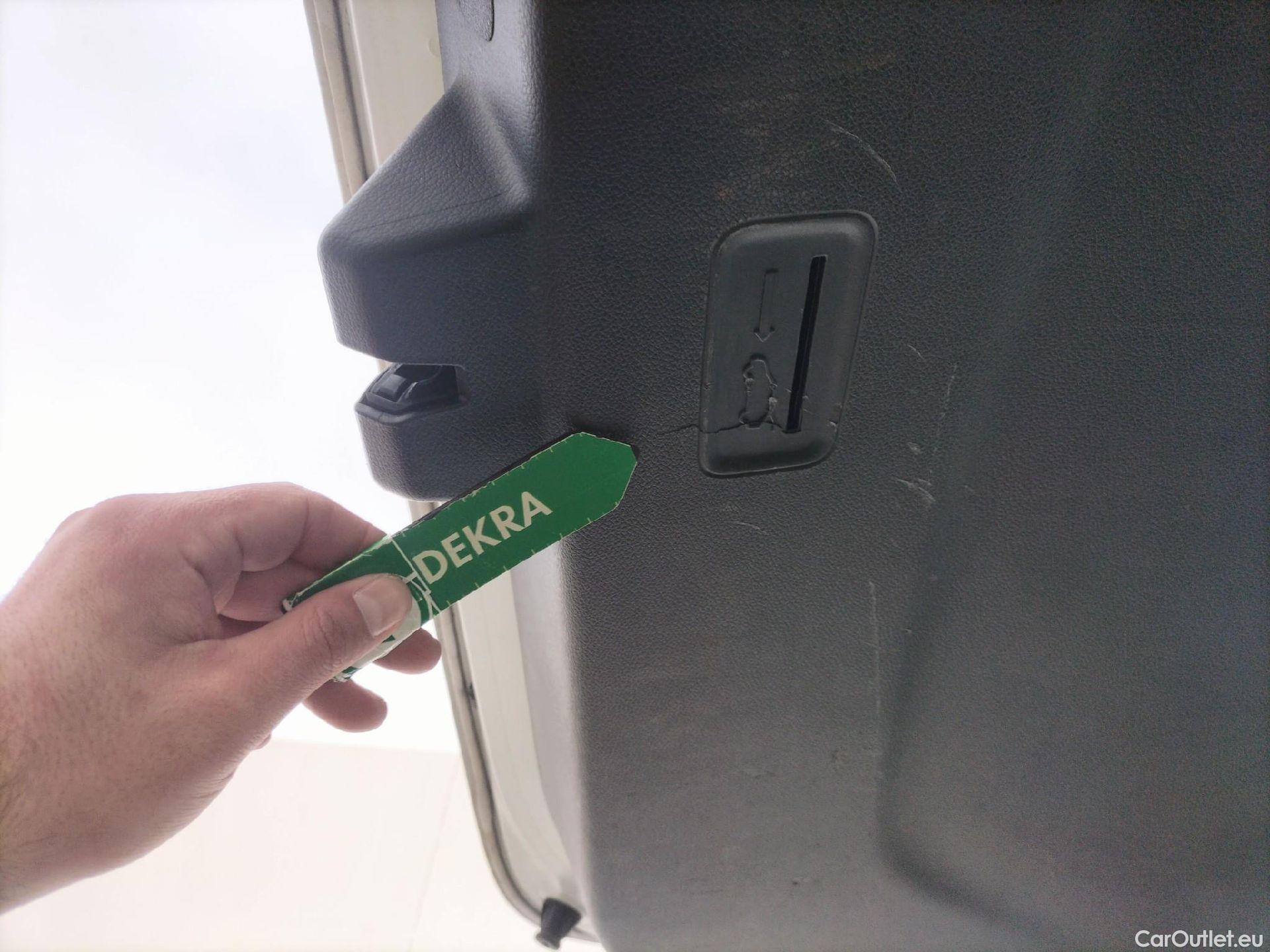  KIA  XCeed KIA  / 2022 / 5P / todoterreno 1.0 T-GDi Drive 88kW (120CV) #27