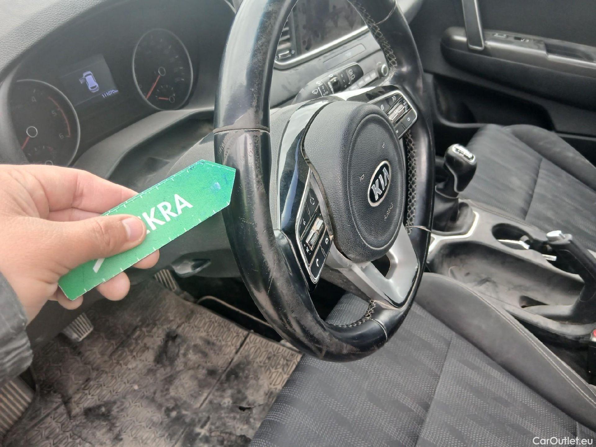  KIA  Sportage KIA  / 2018 / 5P / todoterreno 1.6 MHEV Business 100kW (136CV) 4x4 #3