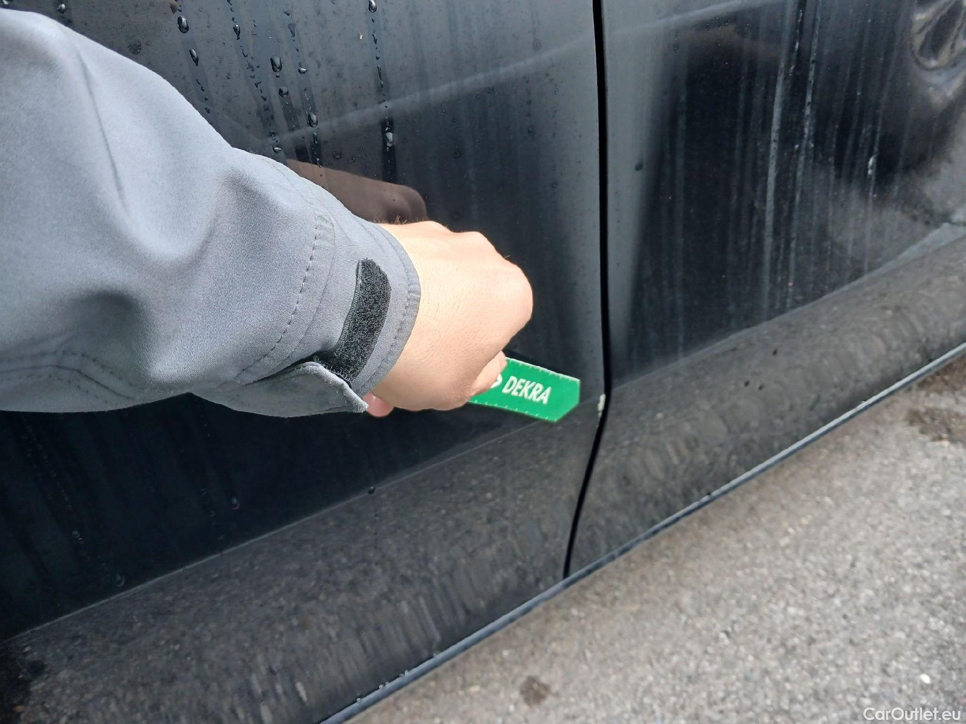  Mercedes  A-Klasse MERCEDES-BENZ Clase A / 2018 / 5P / berlina con portón A 180 d #22