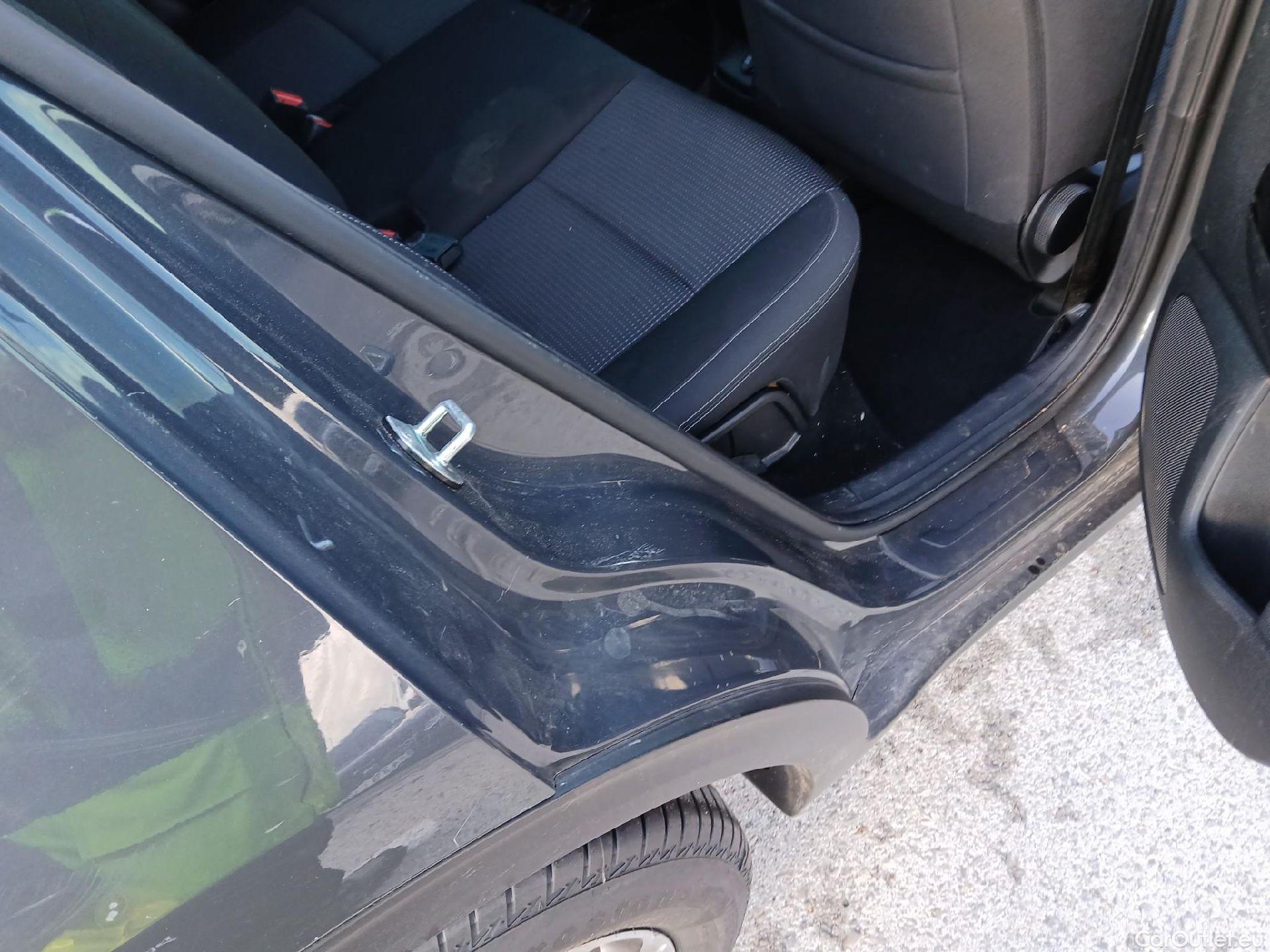  KIA  Sportage KIA  1.6MHEV Drive 100kW(136CV) 4x2(Crist Tintados)(CX) #4