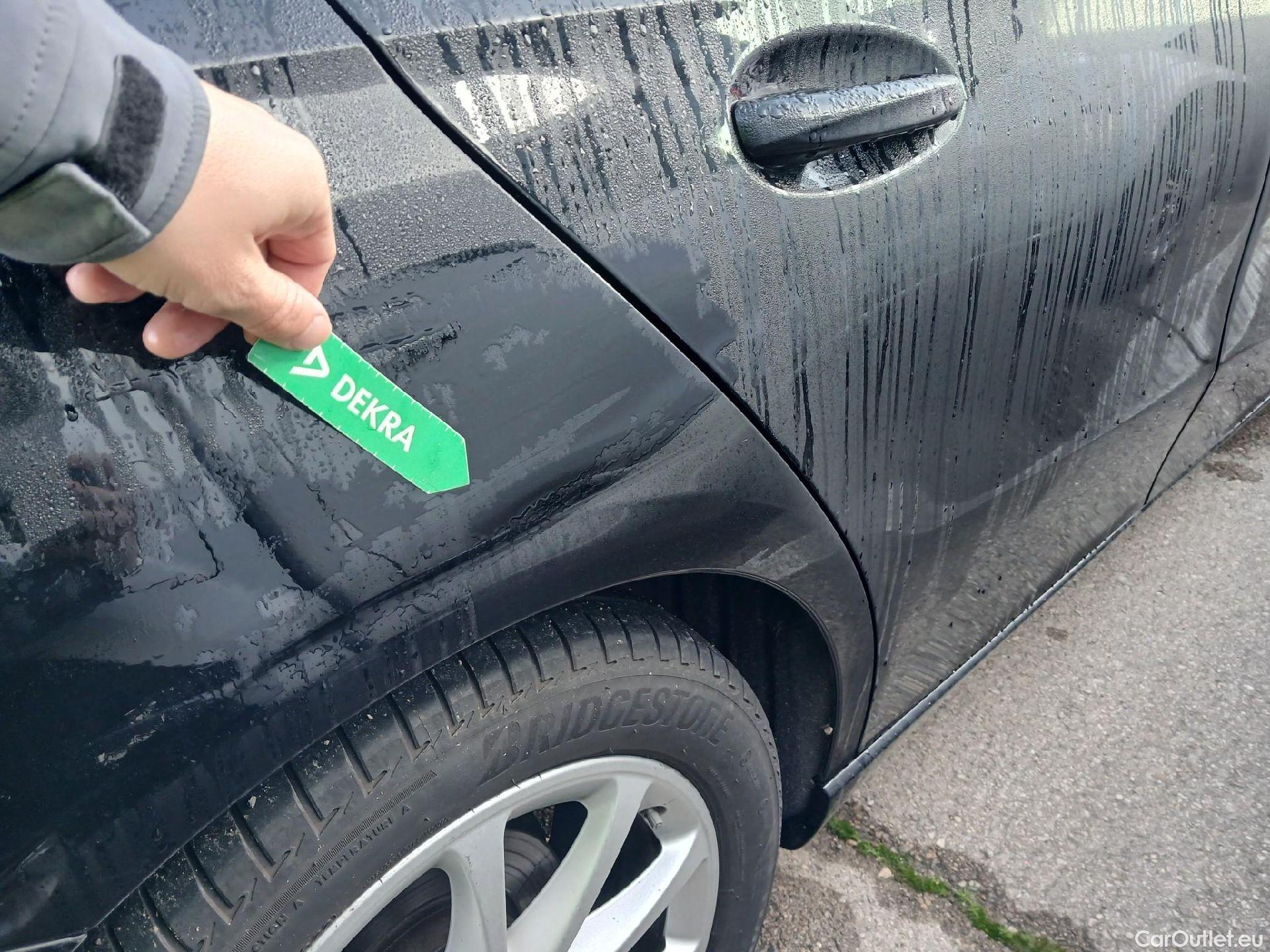  Mercedes  A-Klasse MERCEDES-BENZ Clase A / 2018 / 5P / berlina con portón A 180 d #21