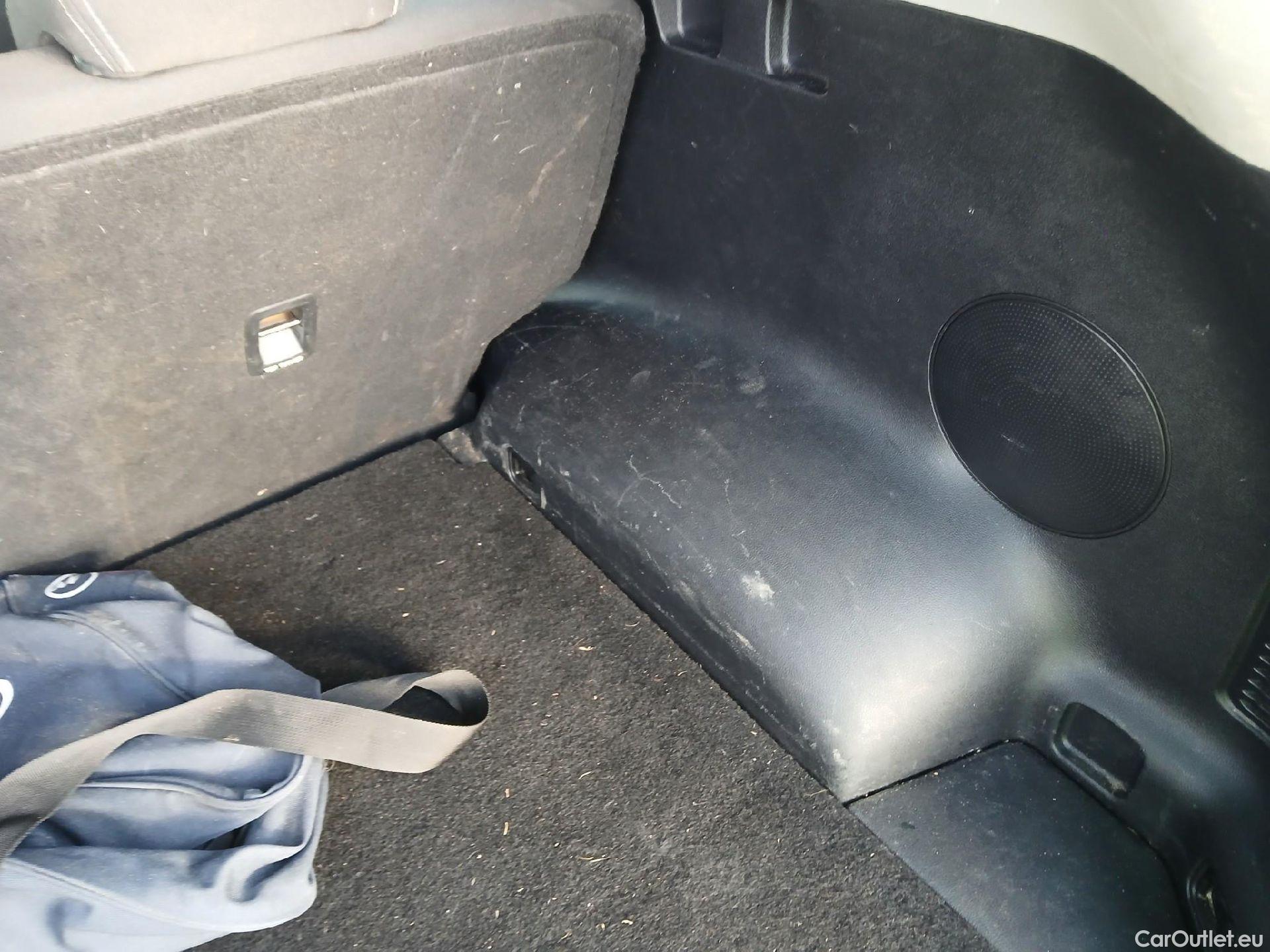  KIA  Sportage KIA  1.6MHEV Drive 100kW(136CV) 4x2(Crist Tintados)(CX) #14