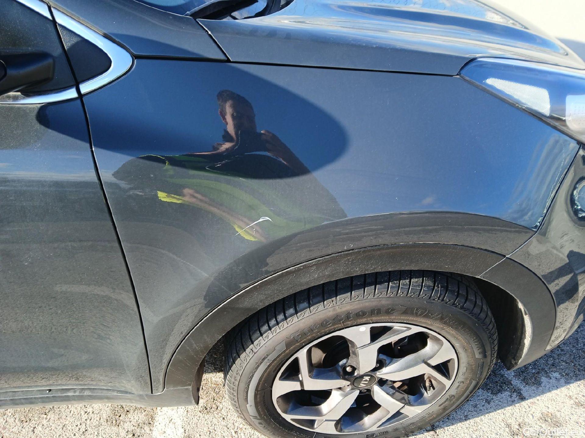  KIA  Sportage KIA  1.6MHEV Drive 100kW(136CV) 4x2(Crist Tintados)(CX) #44