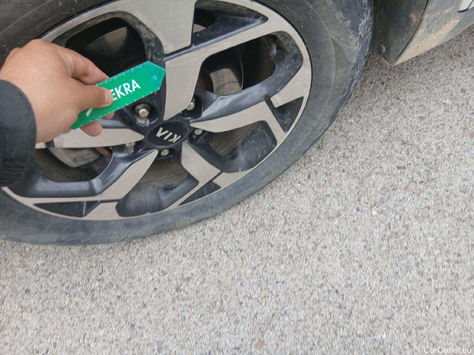  KIA  Sportage KIA  / 2018 / 5P / todoterreno 1.6 MHEV Business 100kW (136CV) 4x4 #23