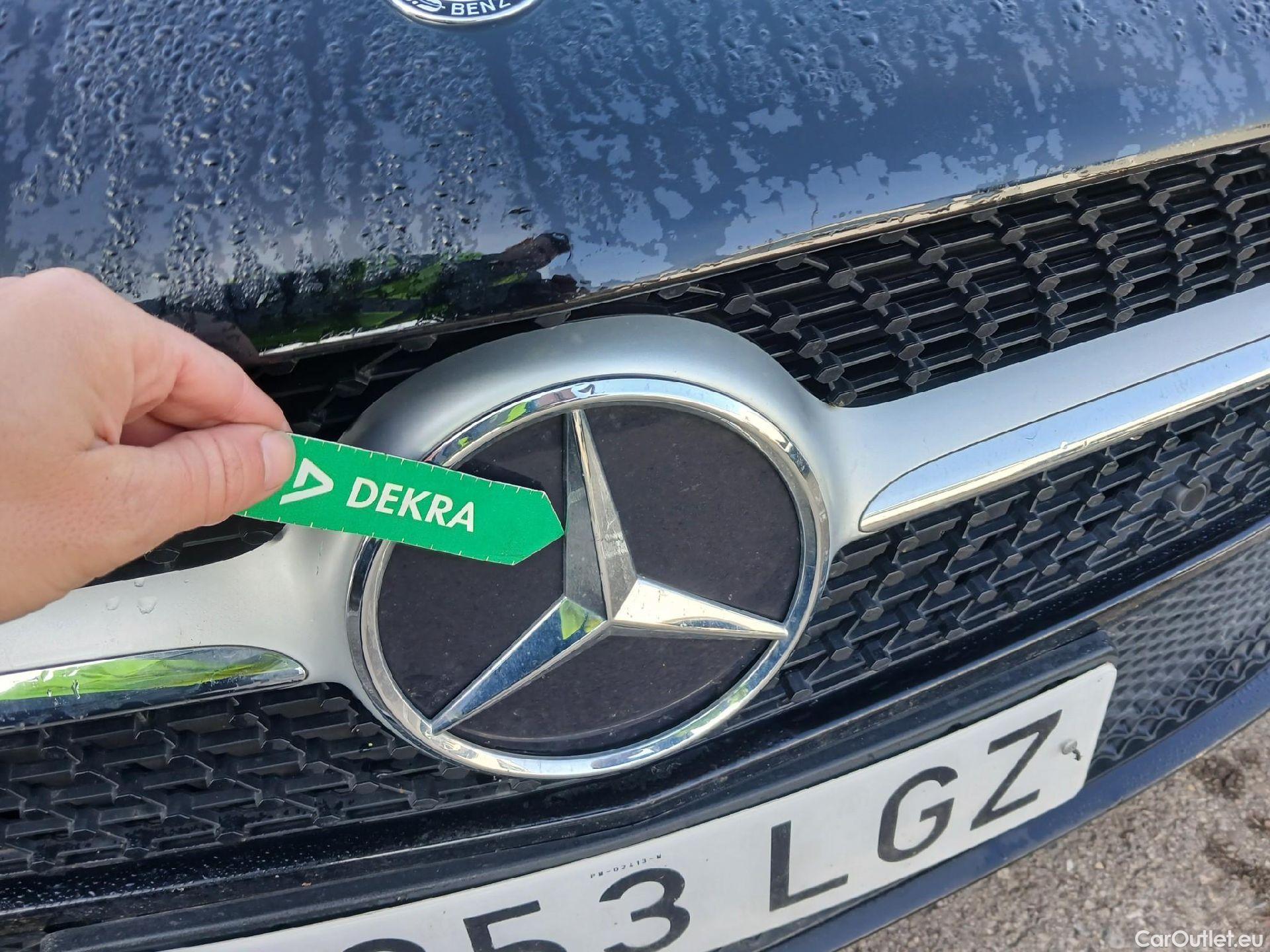  Mercedes  A-Klasse MERCEDES-BENZ Clase A / 2018 / 5P / berlina con portón A 180 d #3