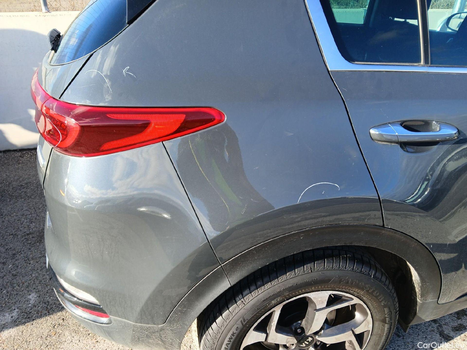  KIA  Sportage KIA  1.6MHEV Drive 100kW(136CV) 4x2(Crist Tintados)(CX) #38