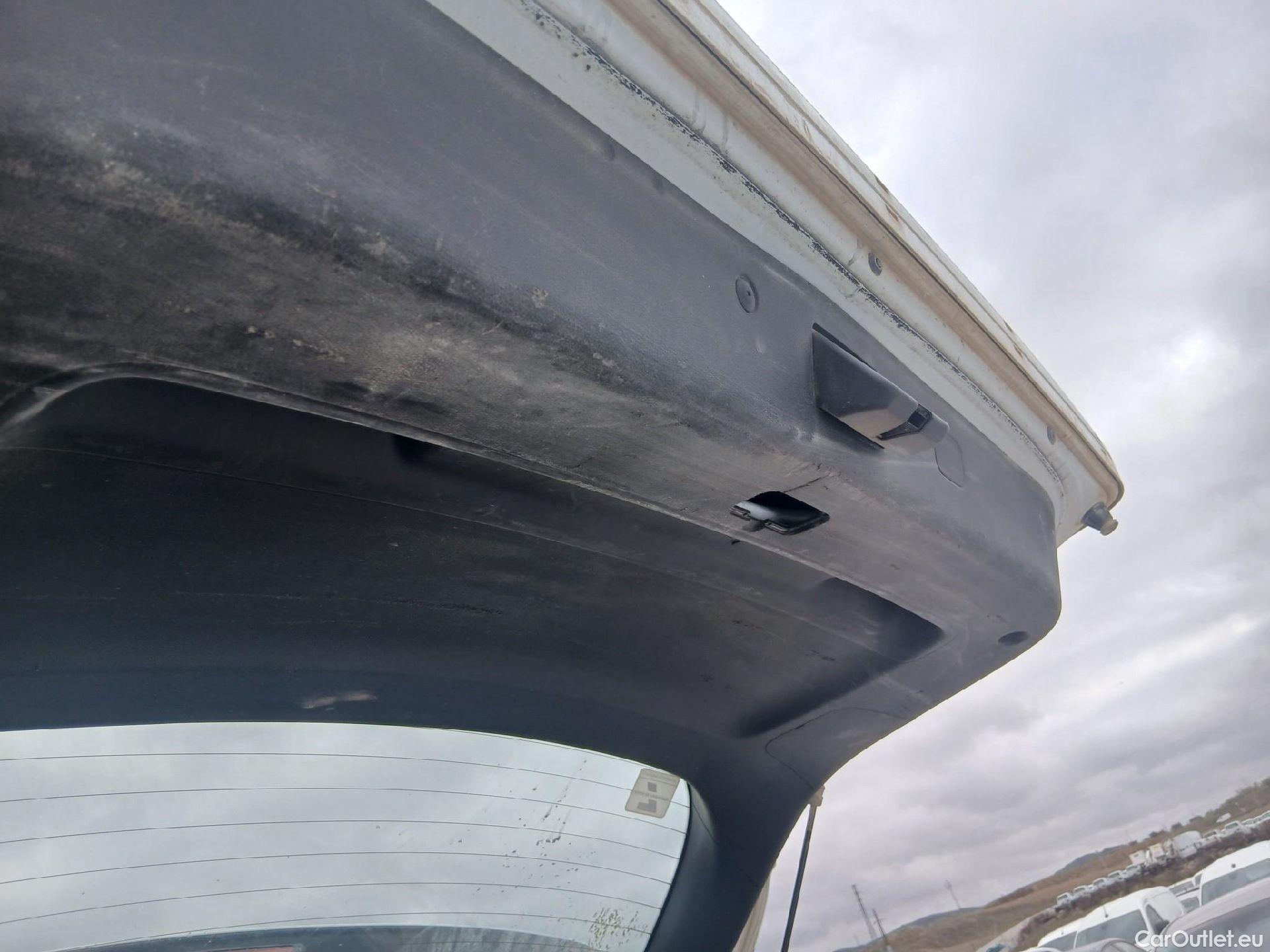  KIA  Sportage KIA  / 2018 / 5P / todoterreno 1.6 MHEV Business 100kW (136CV) 4x4 #9