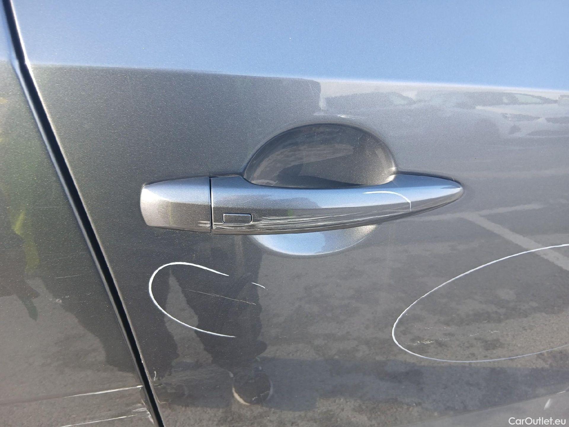  Nissan  Qashqai NISSAN  / 2021 / 5P / todoterreno DIG-T 116kW (158CV) mHEV Xtronic Acenta (AC) #36