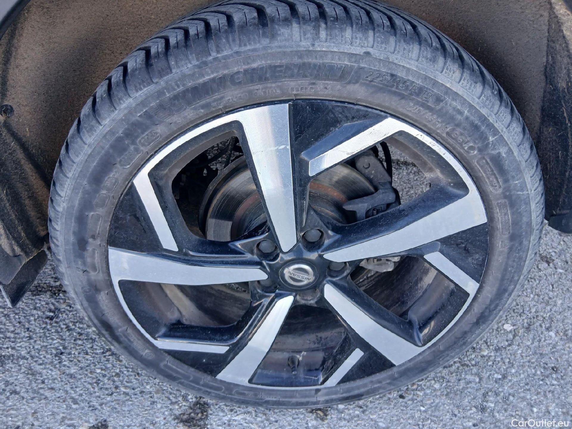  Nissan  Qashqai NISSAN  / 2017 / 5P / todoterreno dCi 85 kW (115 CV) E6D TEKNA+ #25