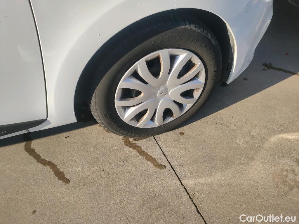  Renault  Clio RENAULT  / 2016 / 5P / berlina con portón Business TCe 66kW (90CV) GLP -18 #27