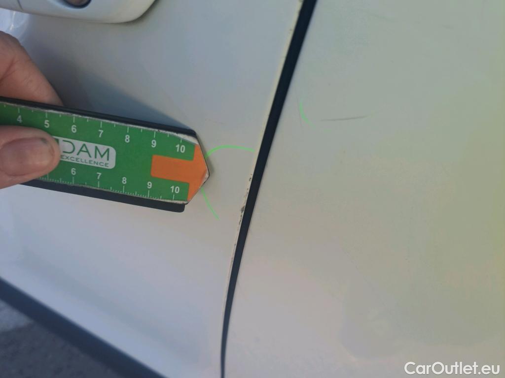  Peugeot  2008 PEUGEOT  / 2019 / 5P / todoterreno Active BlueHDI 81kW (110CV) #14