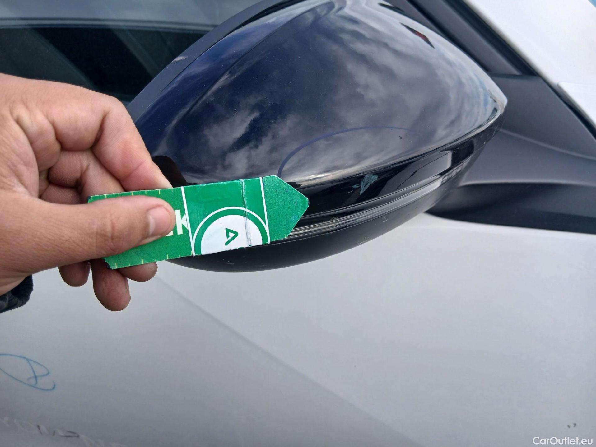  Peugeot  2008 PEUGEOT  / 2019 / 5P / todoterreno Allure BlueHDI 81kW (110CV) #23