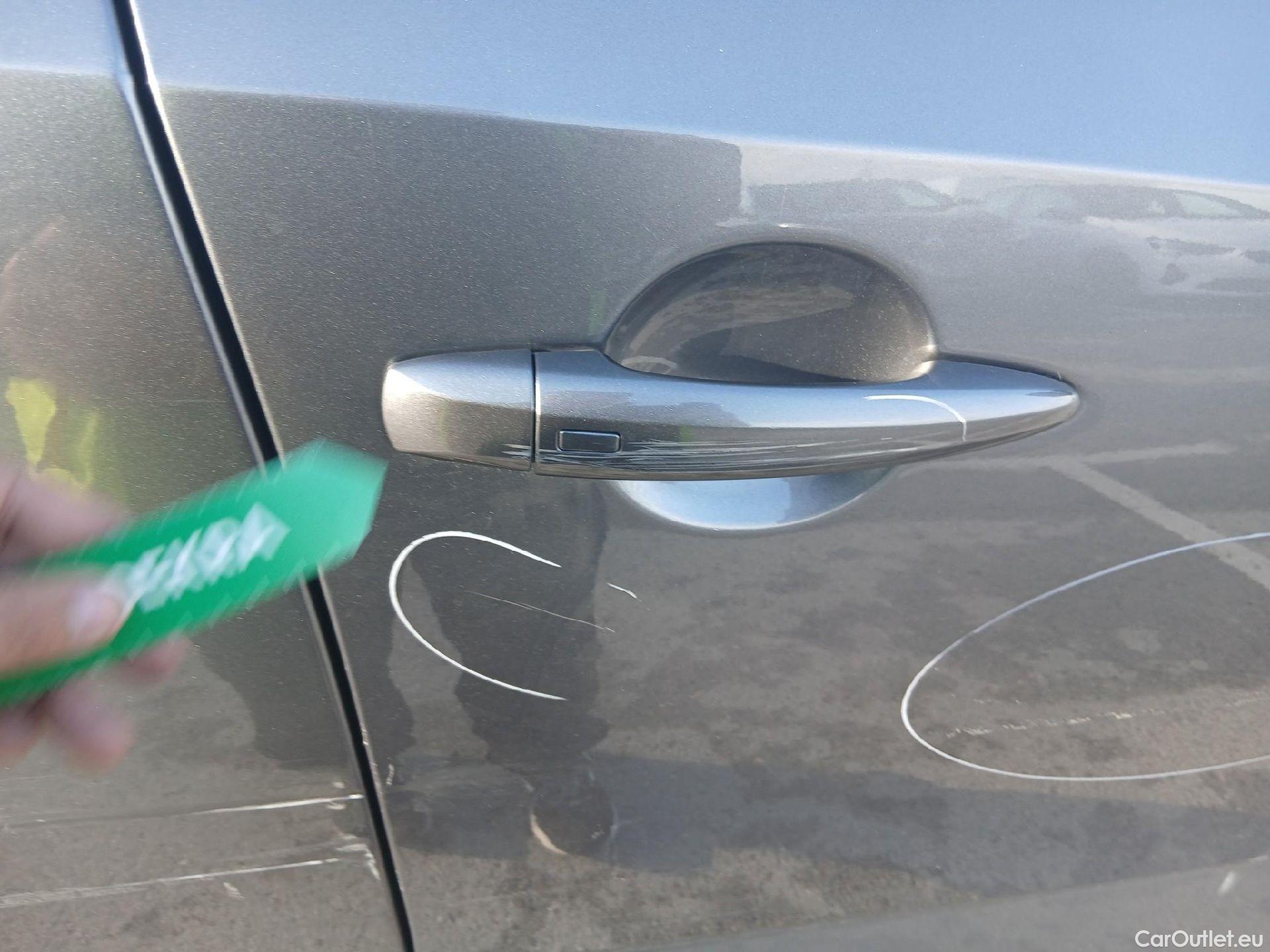  Nissan  Qashqai NISSAN  / 2021 / 5P / todoterreno DIG-T 116kW (158CV) mHEV Xtronic Acenta (AC) #35