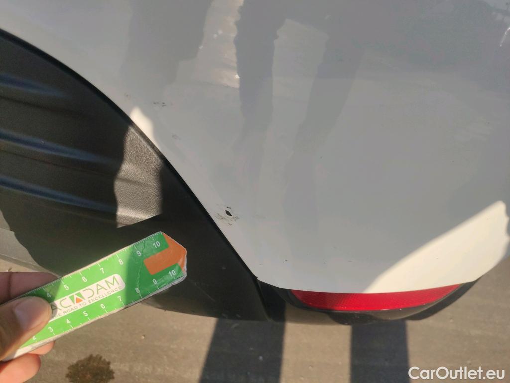  Renault  Clio RENAULT  / 2016 / 5P / berlina con portón Business TCe 66kW (90CV) GLP -18 #22