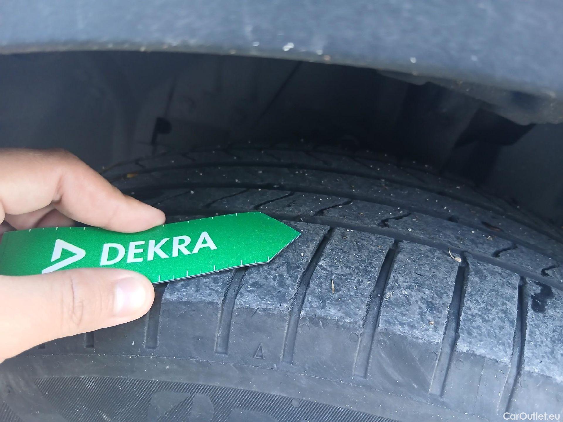  Nissan  Qashqai NISSAN  / 2021 / 5P / todoterreno DIG-T 116kW (158CV) mHEV Xtronic Acenta (AC) #2