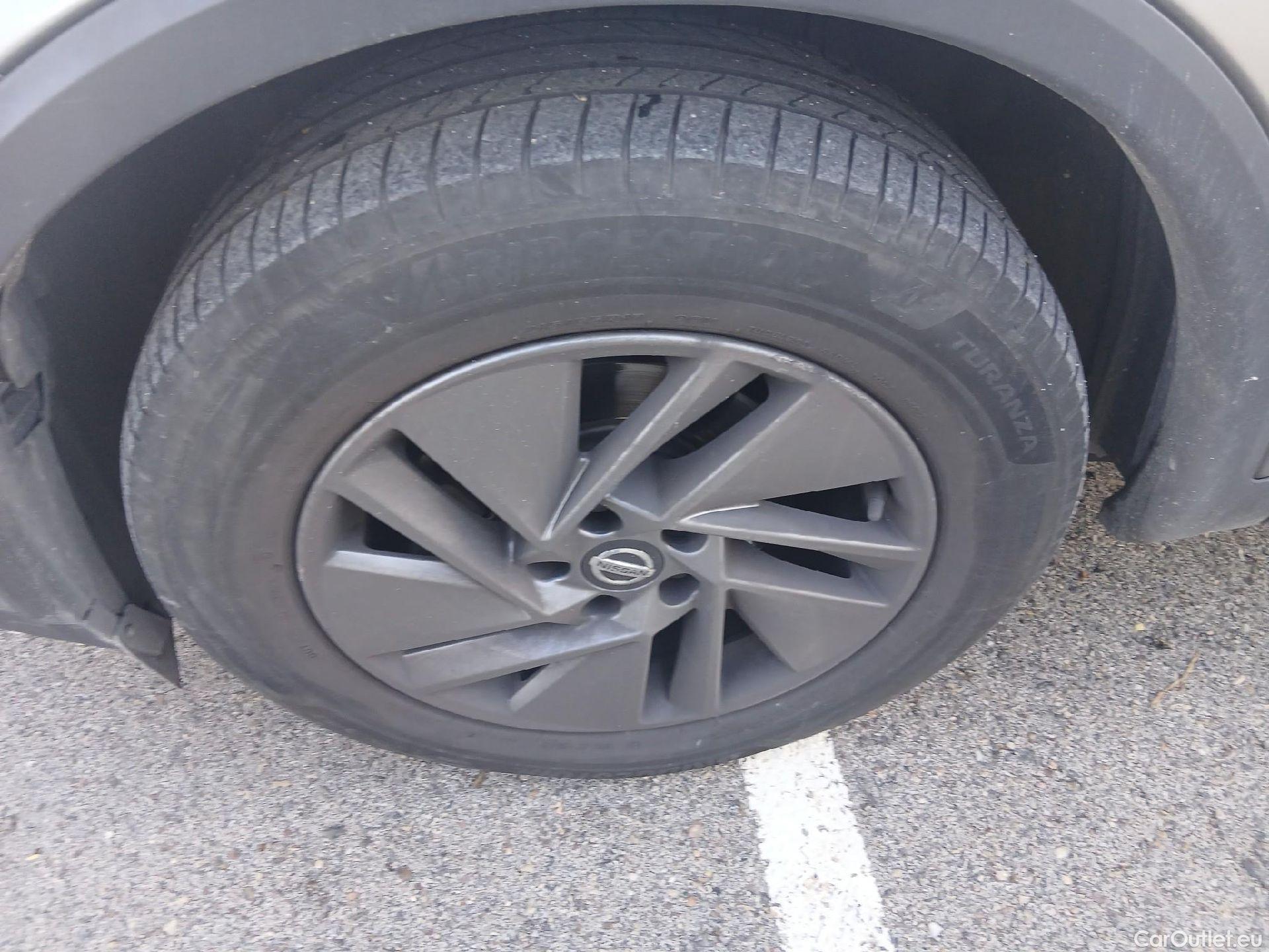  Nissan  Qashqai NISSAN  / 2021 / 5P / todoterreno DIG-T 116kW (158CV) mHEV Xtronic Acenta (AC) #1