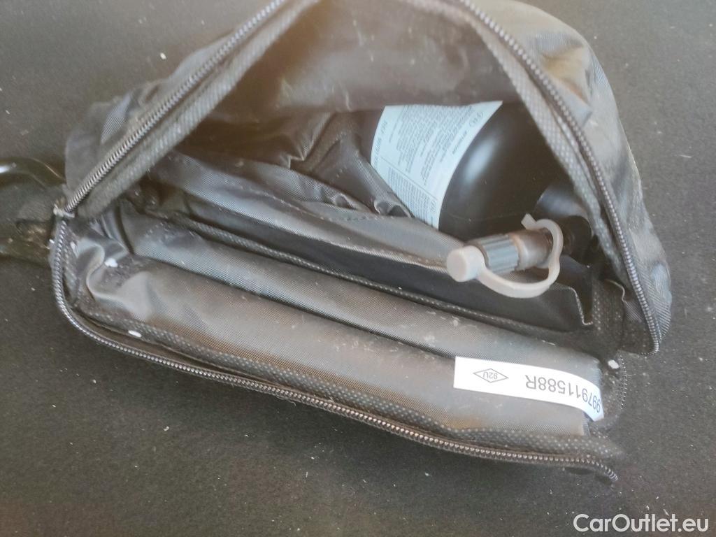  Renault  Clio RENAULT  / 2016 / 5P / berlina con portón Business TCe 66kW (90CV) GLP -18 #7