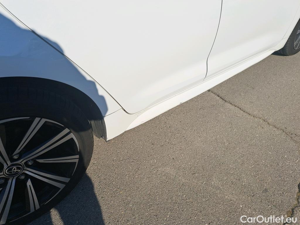  Toyota  Corolla TOYOTA  / 2020 / 5P / berlina con portón 2.0 180H STYLE E-CVT #38