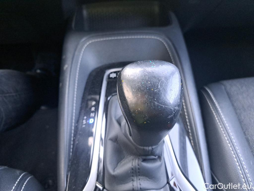  Toyota  Corolla TOYOTA  / 2020 / 5P / berlina con portón 2.0 180H STYLE E-CVT #43