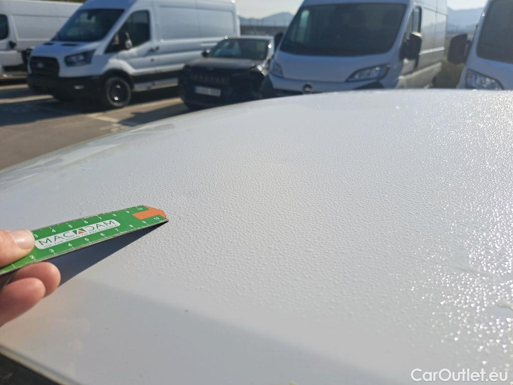  Toyota  Corolla TOYOTA  / 2020 / 5P / berlina con portón 2.0 180H STYLE E-CVT #4