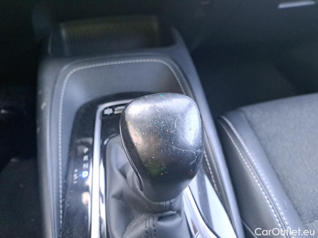  Toyota  Corolla TOYOTA  / 2020 / 5P / berlina con portón 2.0 180H STYLE E-CVT #42