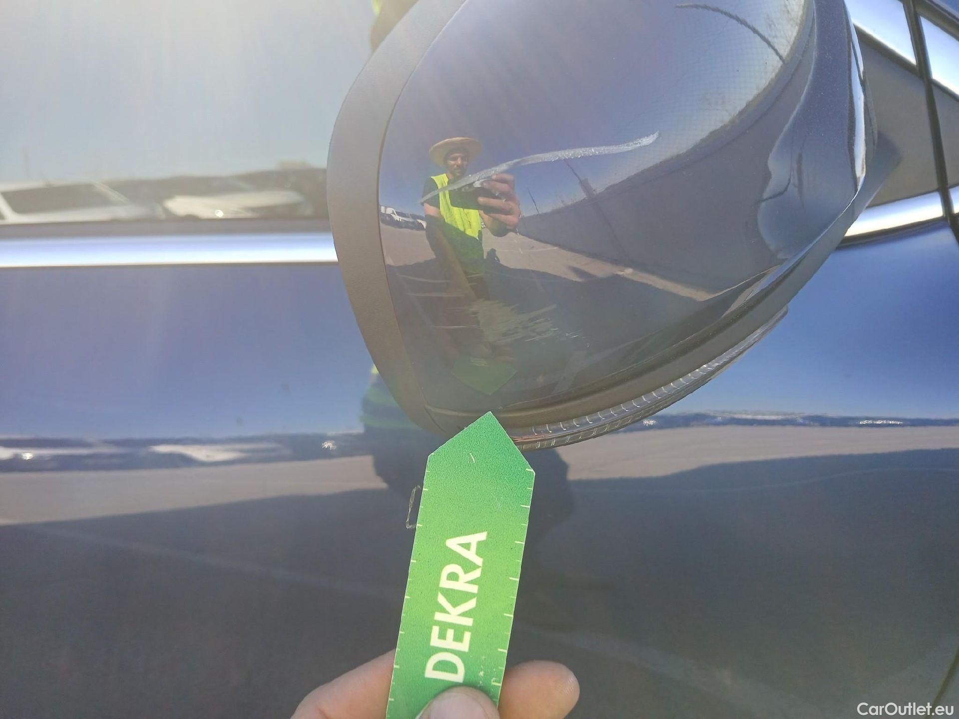  Renault  Kadjar RENAULT  / 2019 / 5P / crossover Business Blue dCi 85W (115CV) #33