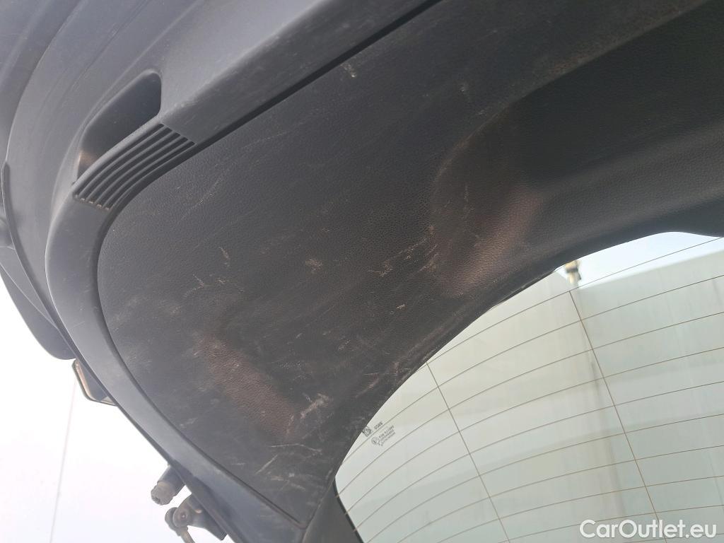  Toyota  Corolla TOYOTA  / 2020 / 5P / berlina con portón 2.0 180H STYLE E-CVT #41