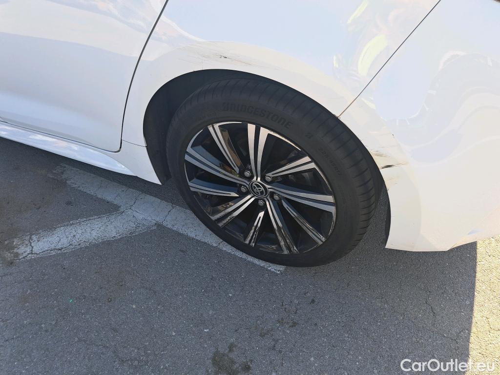  Toyota  Corolla TOYOTA  / 2020 / 5P / berlina con portón 2.0 180H STYLE E-CVT #12