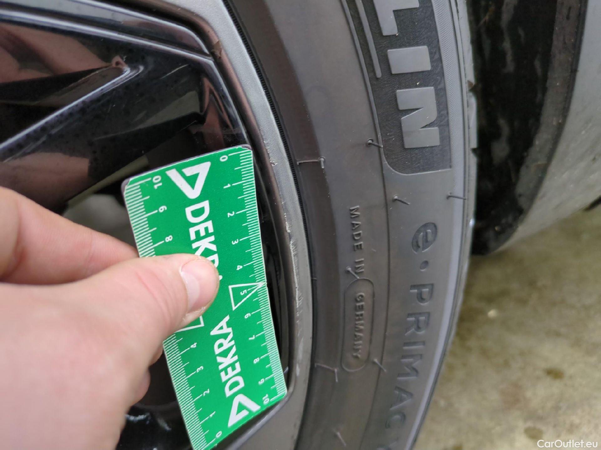  Citroen  C4  X Feel Pack 1.2 PureTech 130CV BVA8 6E #12