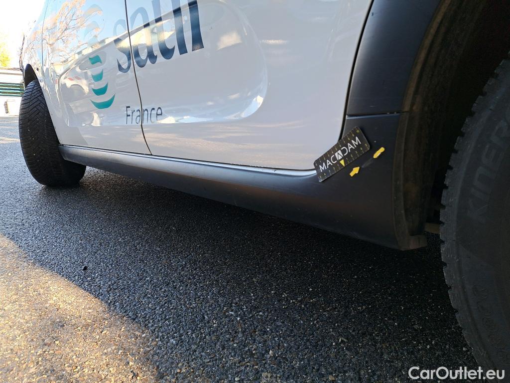  Citroen  C3  Société Feel 1.5 BlueHDI 100CV BVM5 E6dT #40