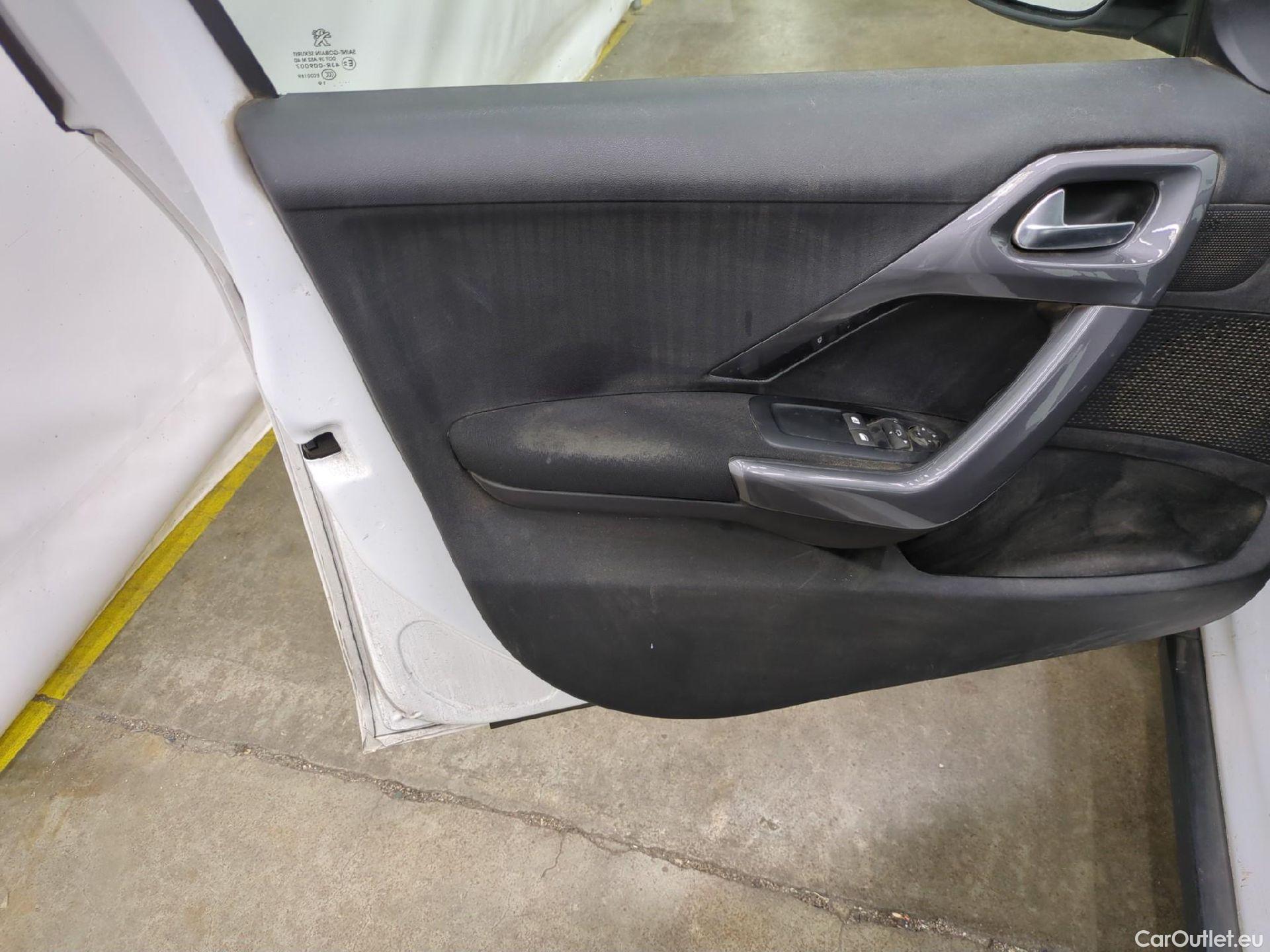  Peugeot  2008  Active Business 1.5 HDi 100CV BVM5 E6dT #21