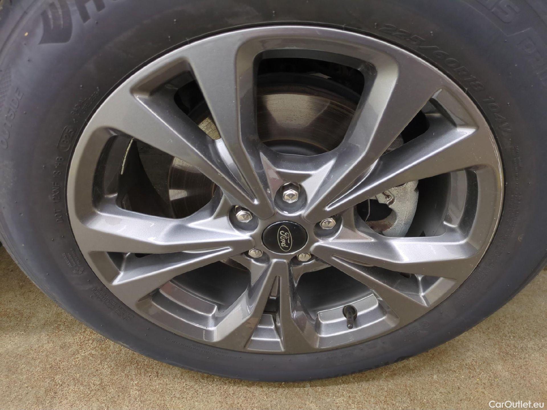  Ford  Kuga  ST-Line X Hybrid 2.5 190CV BVA6 E6dT #1