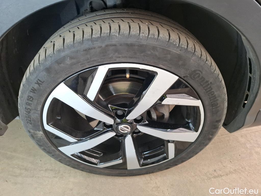  Nissan  Qashqai NISSAN  5p Crossover 1.2 DIG-T 115 Xtronic Tekna #16