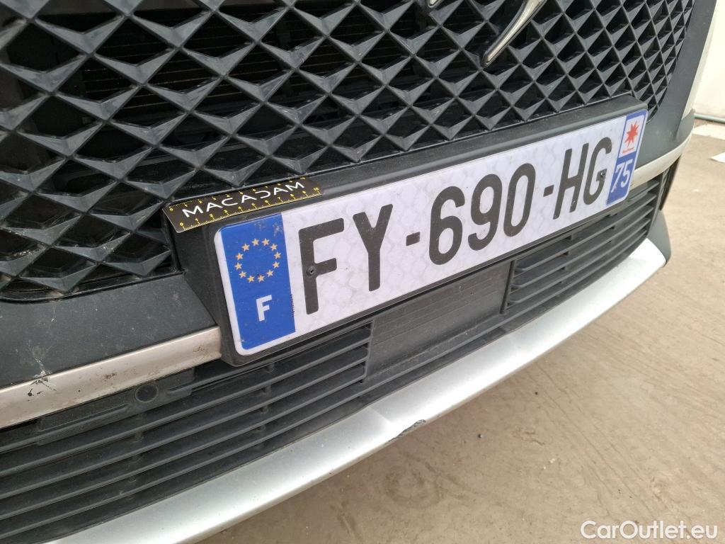  DS  DS7 DS DS 7 Crossback / 2017 / 5P / SUV E-TENSE 225 PERFORMANCE Line #33