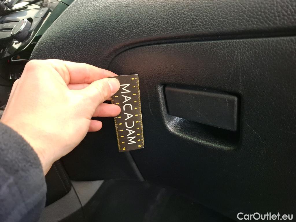  Nissan  Qashqai NISSAN  5p Crossover 1.2 DIG-T 115 Xtronic Tekna #37