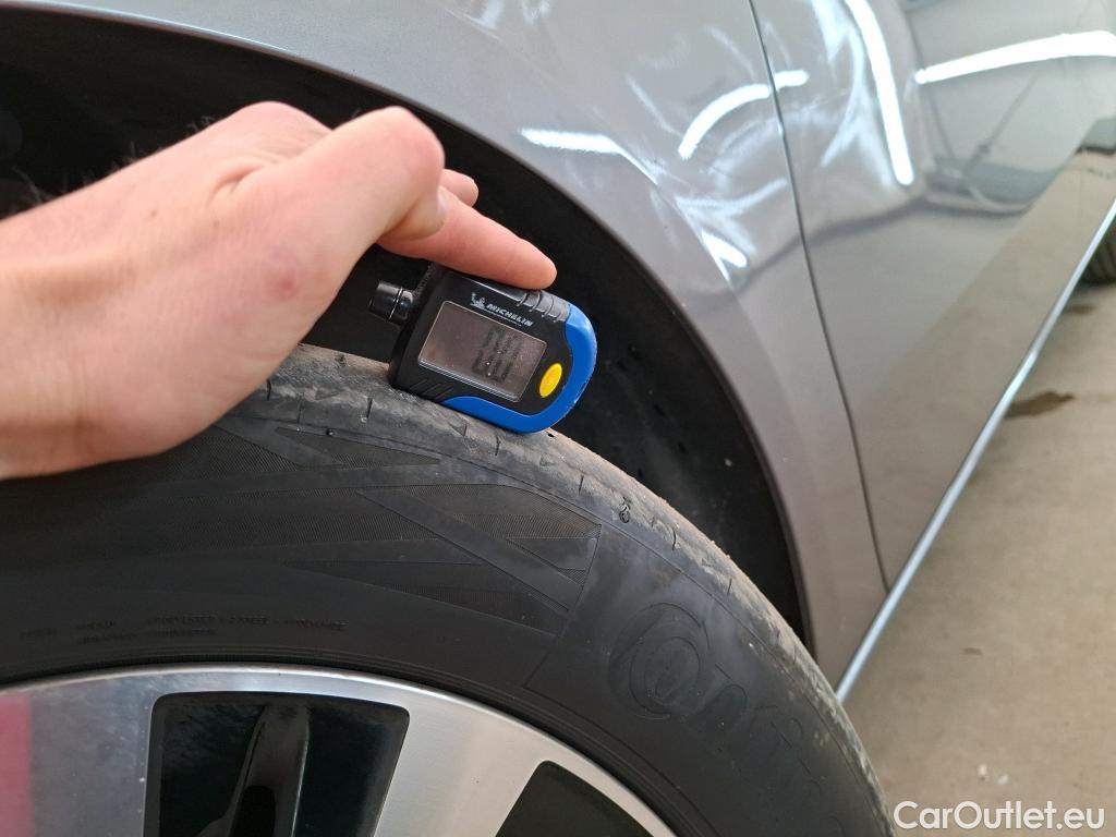  Mercedes  A-Klasse MERCEDESBENZ Classe A Berline  2018  4P  Berline A 250 e Business Line 8GDCT #4