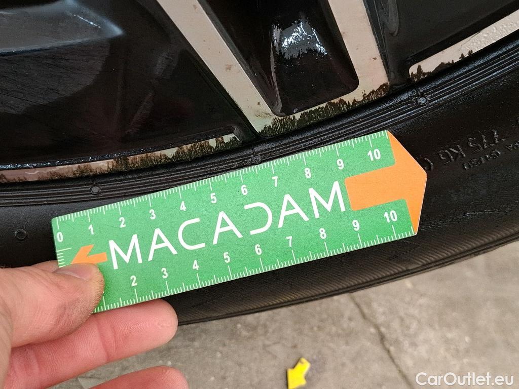  Mercedes  GLB MERCEDES-BENZ  / 2019 / 5P / SUV  200 d AMG Line #59